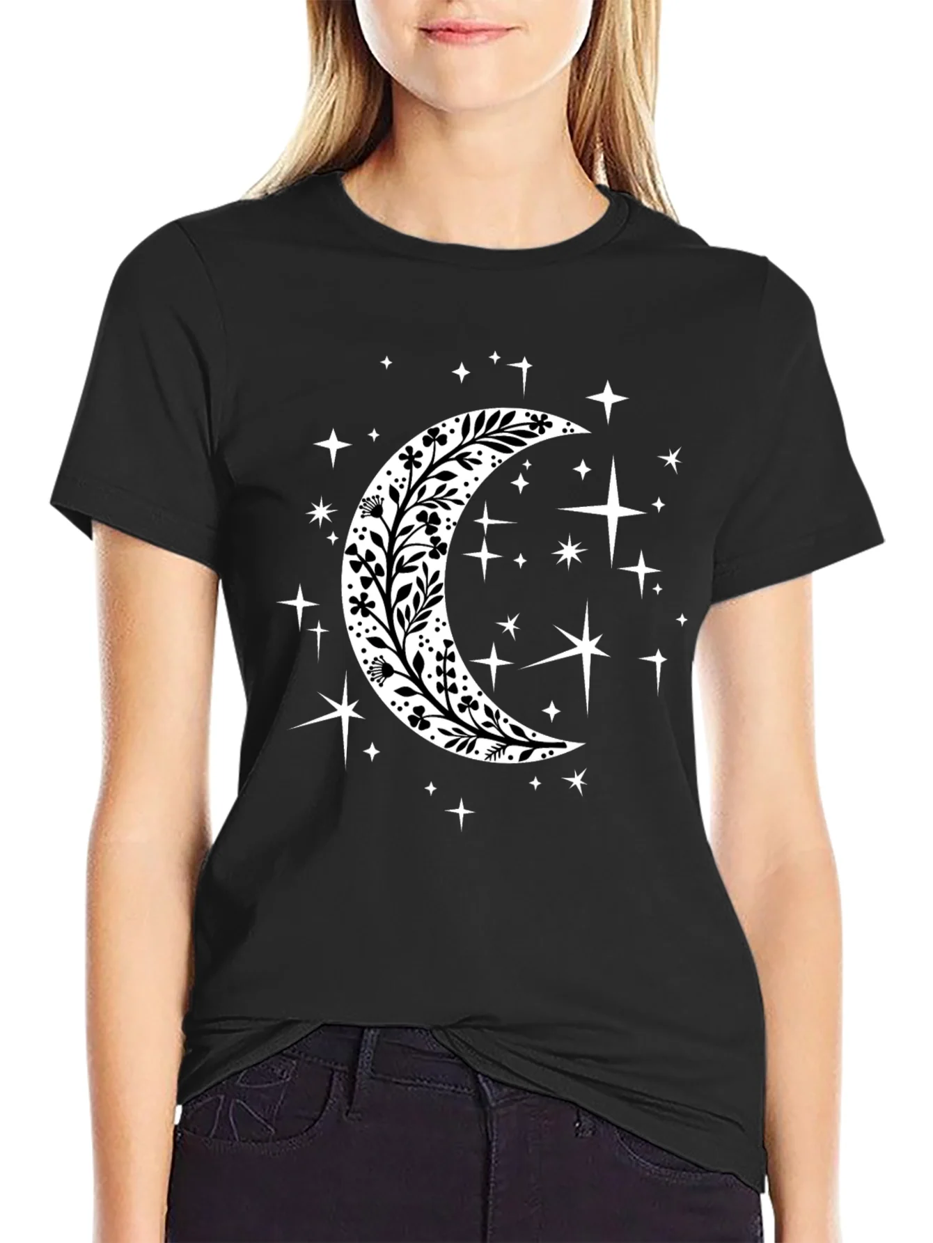 Camiseta Negra con Luna Floral y Estrellas