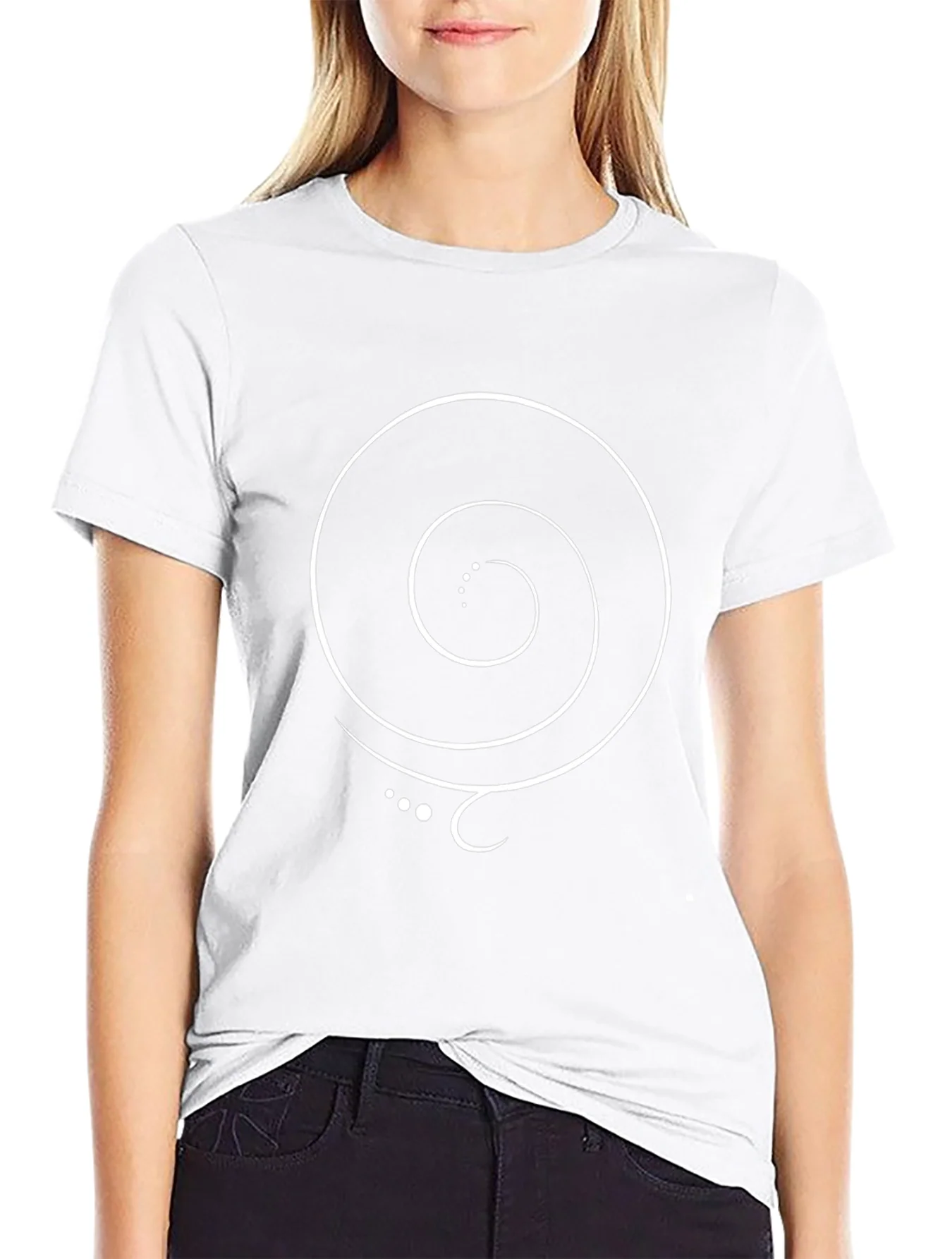 Camiseta Negra con Espiral Blanca Abstracta