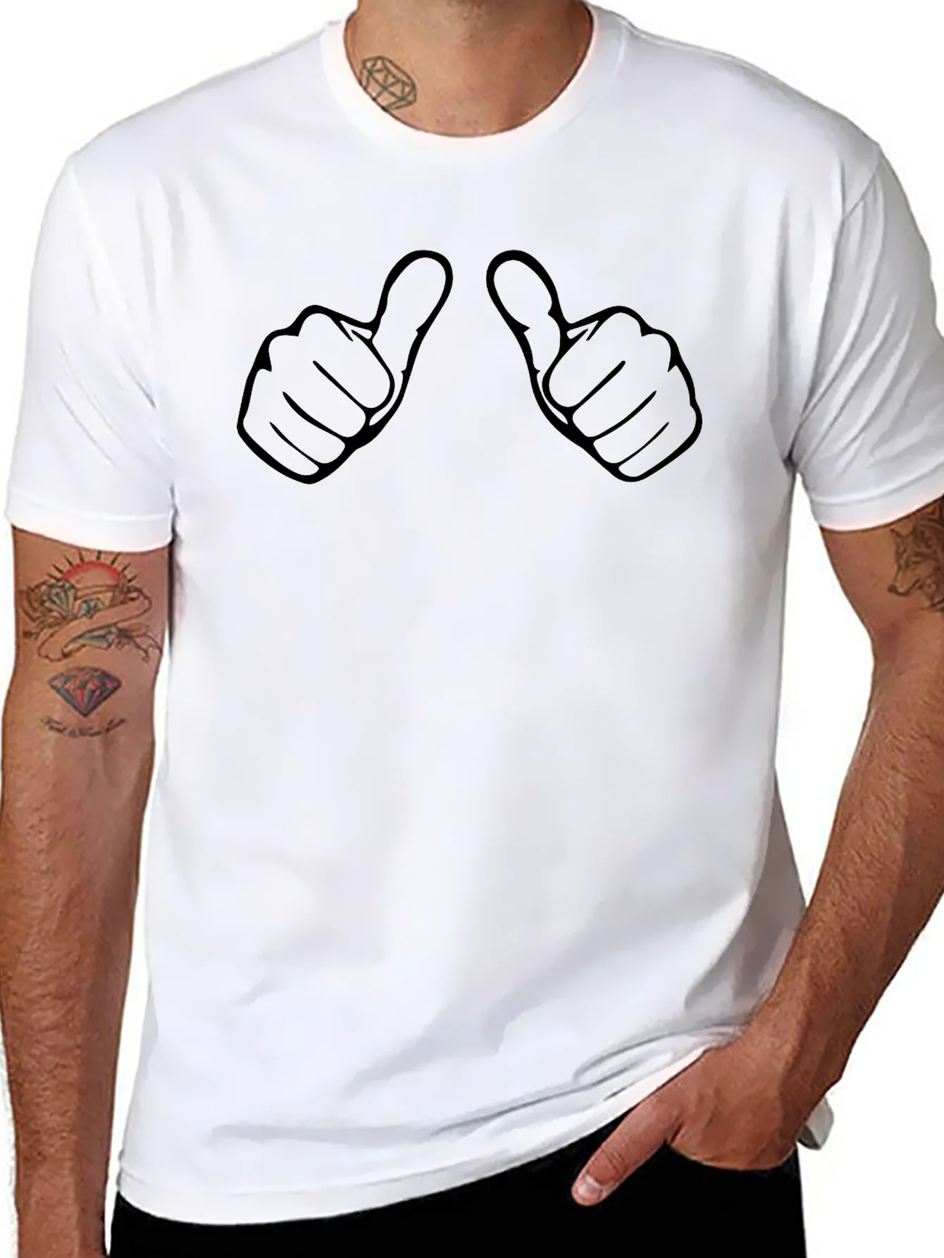 Camiseta Negra con Dise?o de Pulgares Arriba