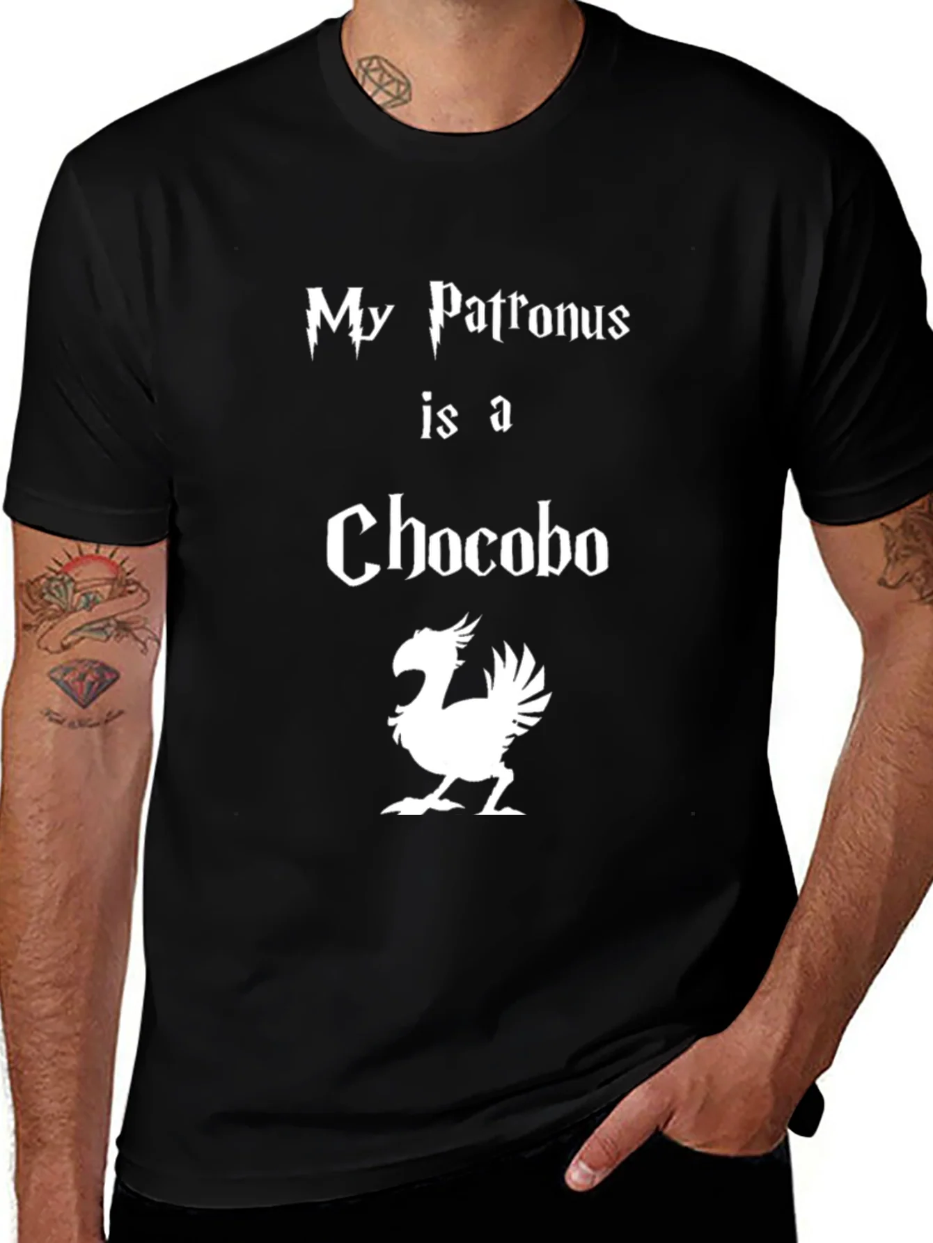 Camiseta Negra Mi Patronus es un Chocobo