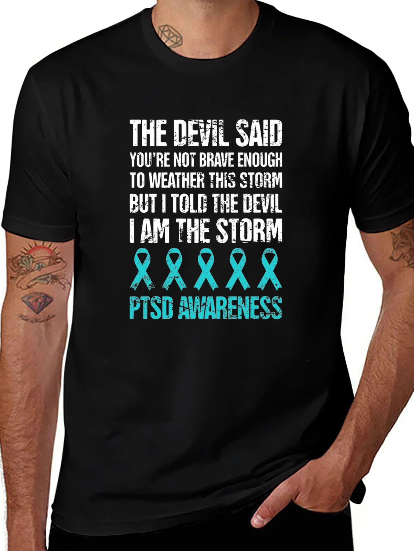 Camiseta Negra con Dise?o PTSD Awareness