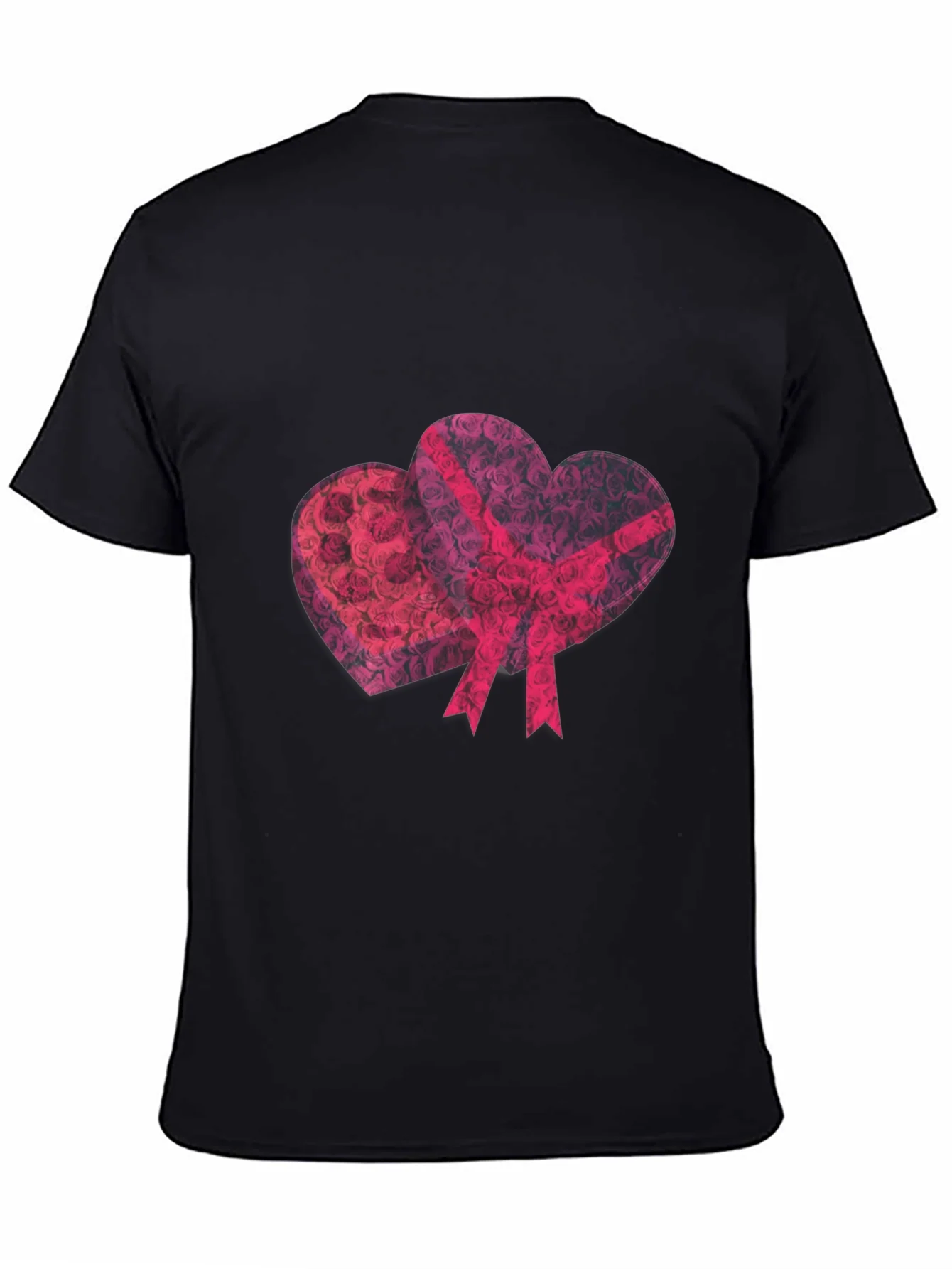 Camiseta Negra Estampado Corazones Rosas